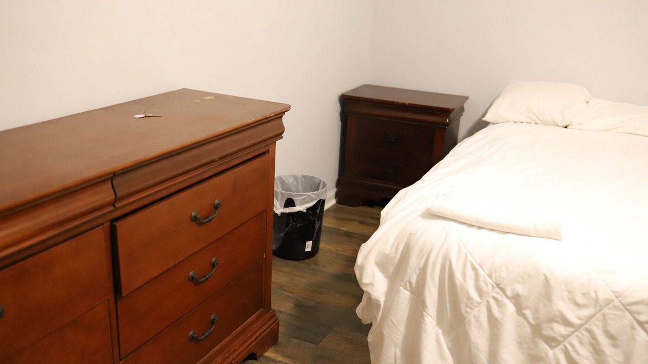 Photo of Bedroom in Greenview Shores