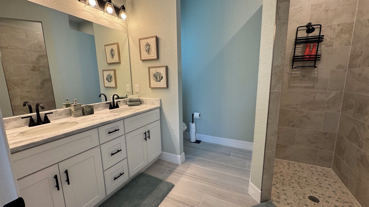 Photo of Bathroom in Broadmoor