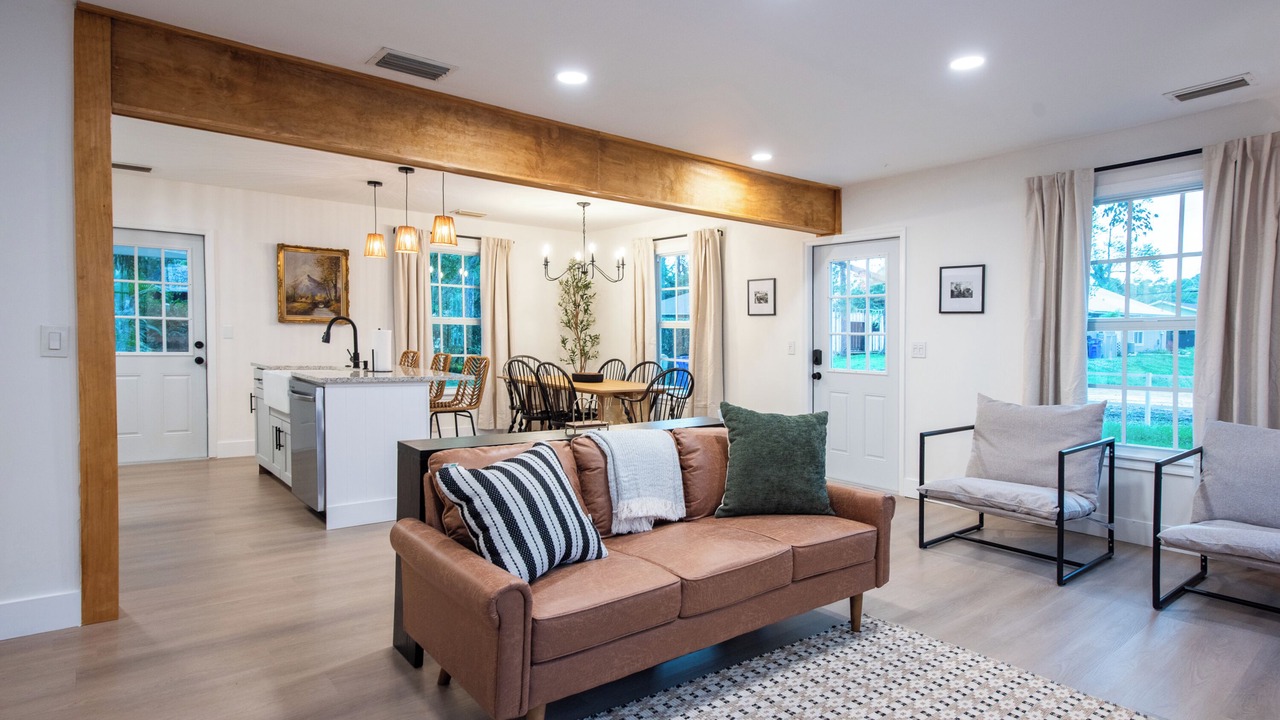 Photo of Livingroom in Florida Ridge