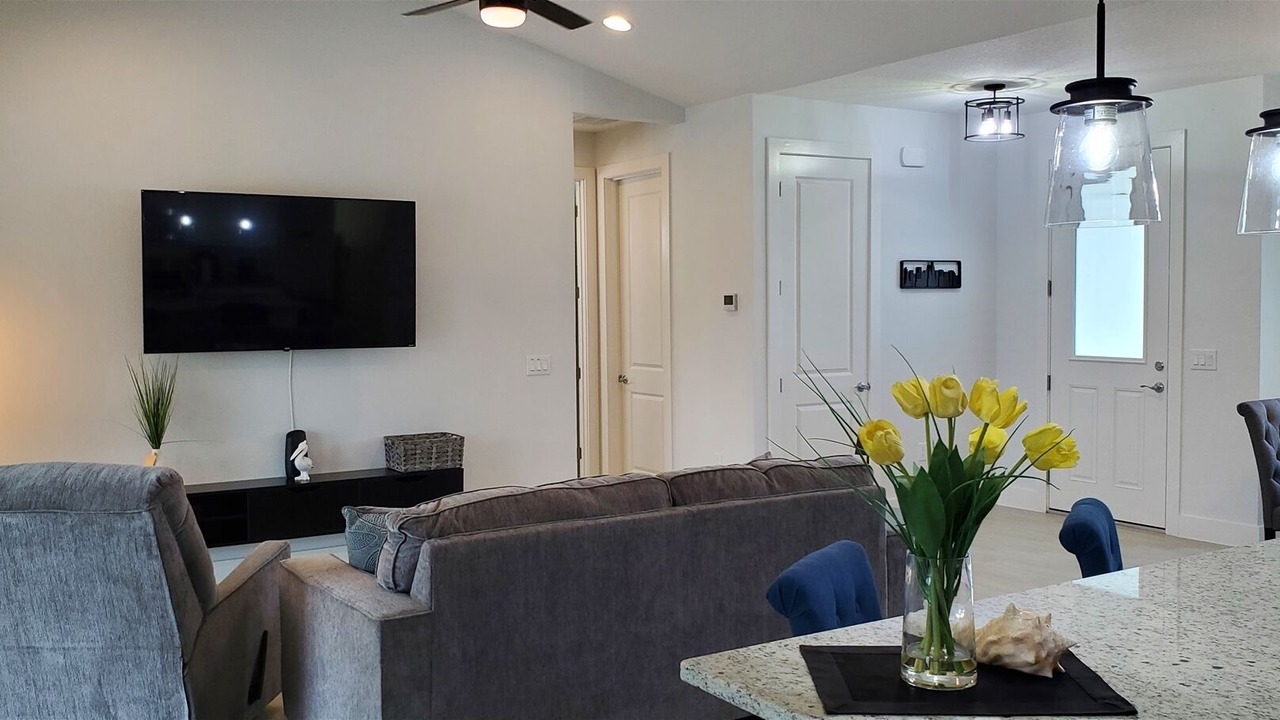 Photo of Livingroom in Groveland