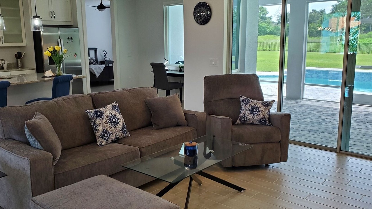 Photo of Livingroom in Groveland