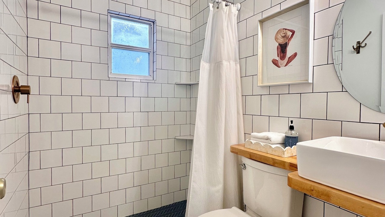 Photo of Bathroom in Downtown Dunedin