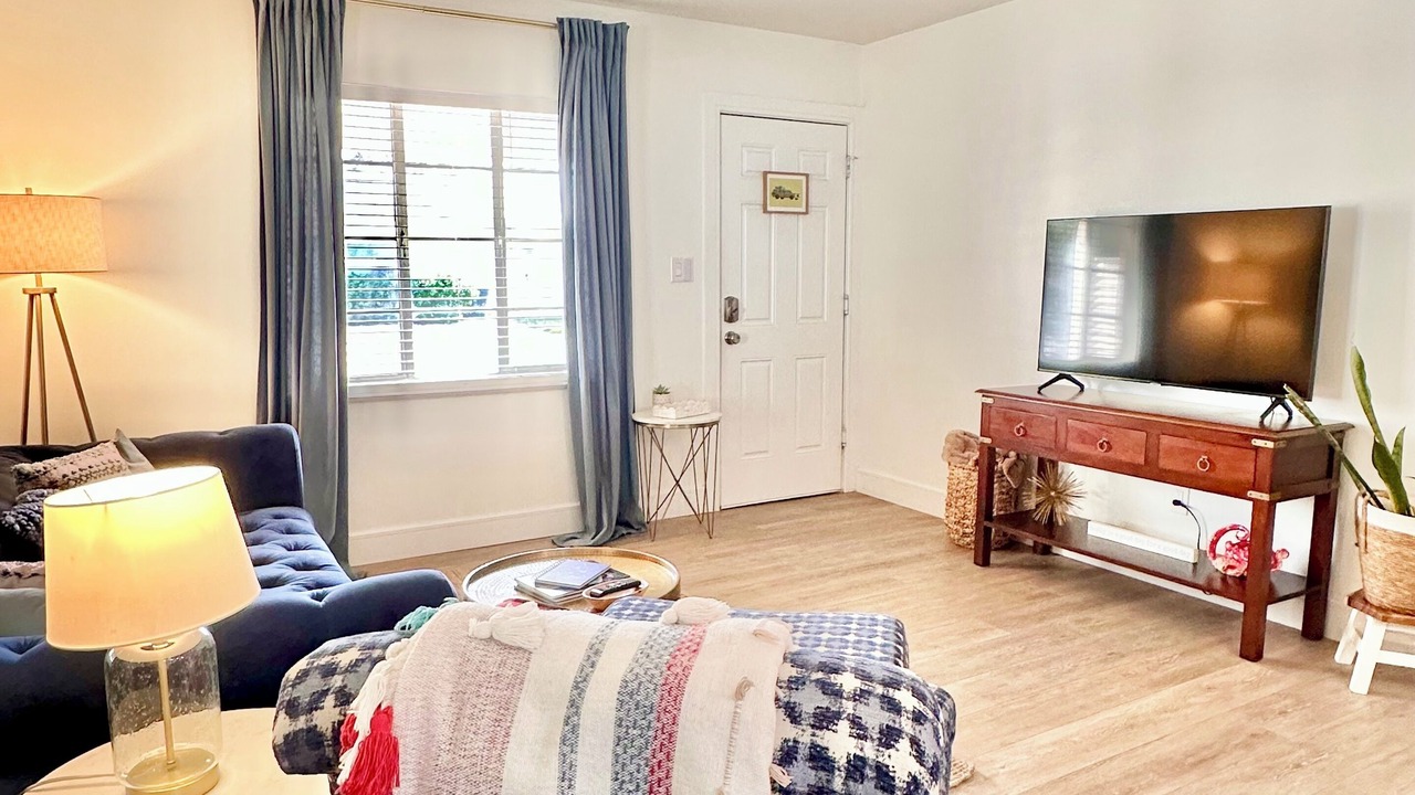Photo of Livingroom in Downtown Dunedin