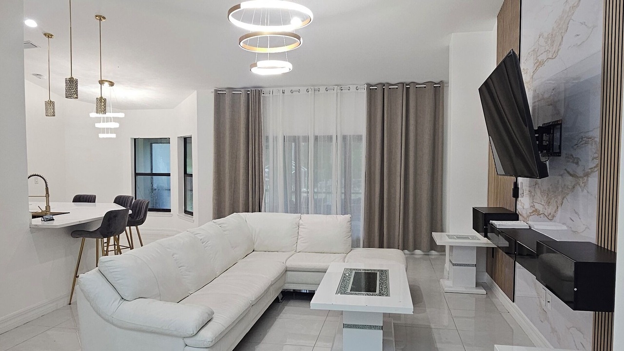 Photo of Livingroom in Lehigh Acres