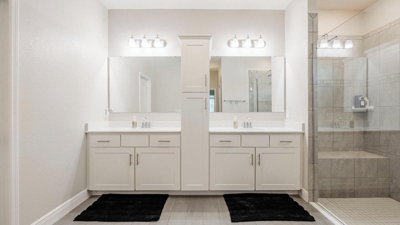 Photo of Bathroom in Mariner