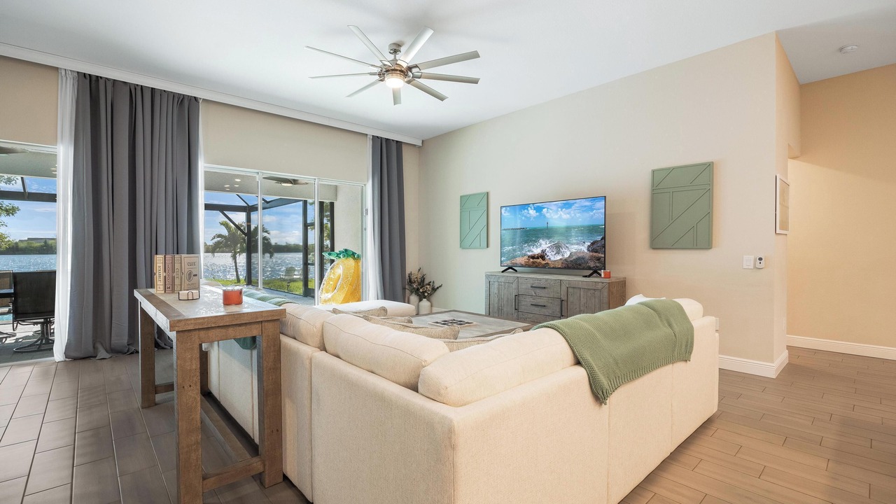 Photo of Livingroom in Mariner