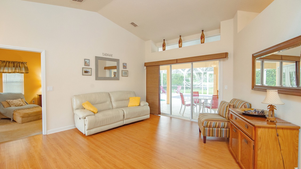Photo of Livingroom in Brooksville