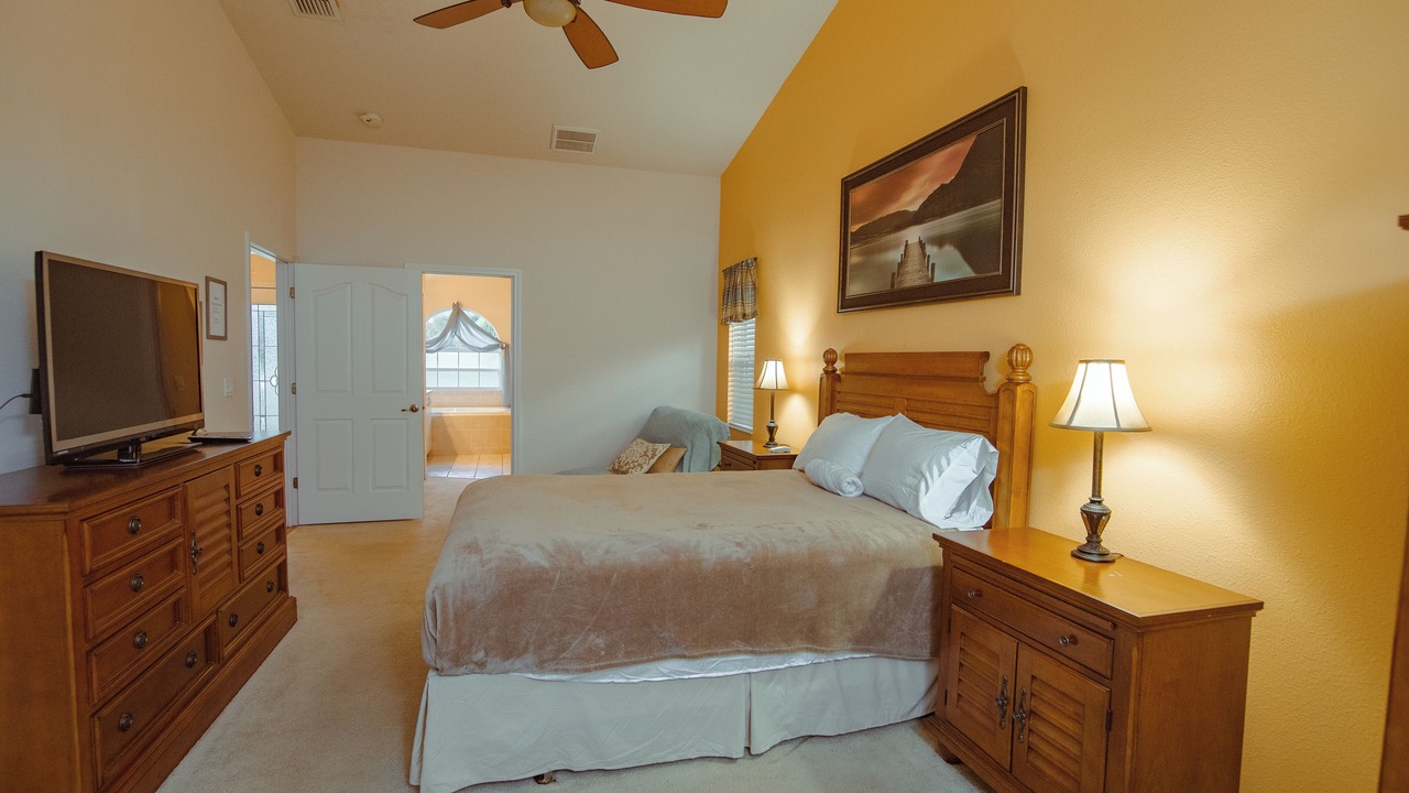 Photo of Bedroom in Brooksville