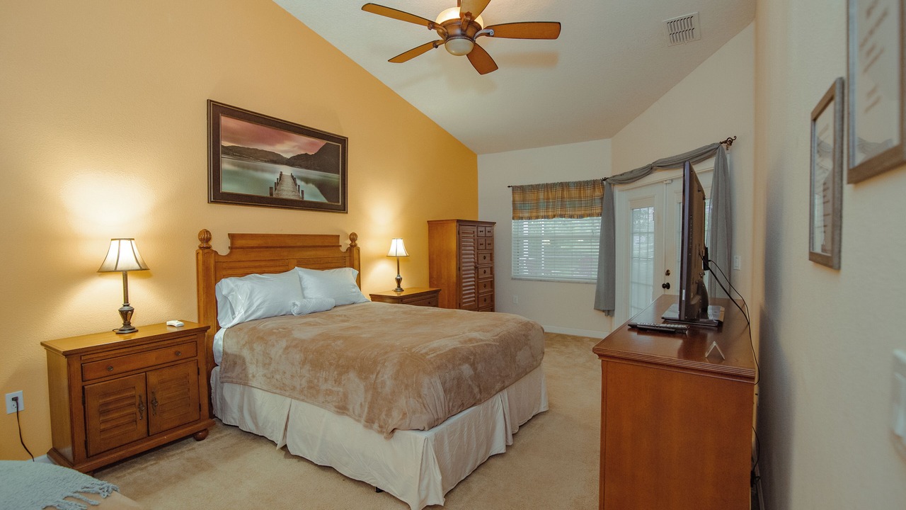 Photo of Bedroom in Brooksville