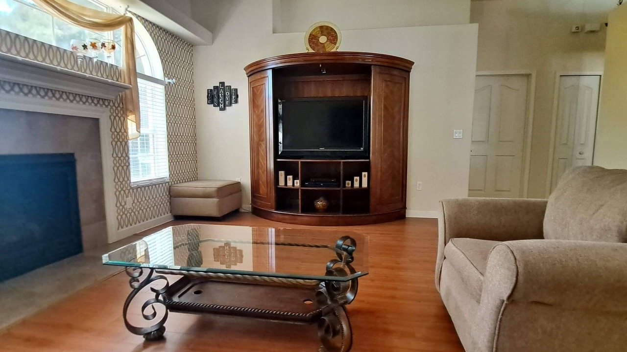 Photo of Livingroom in Brooksville