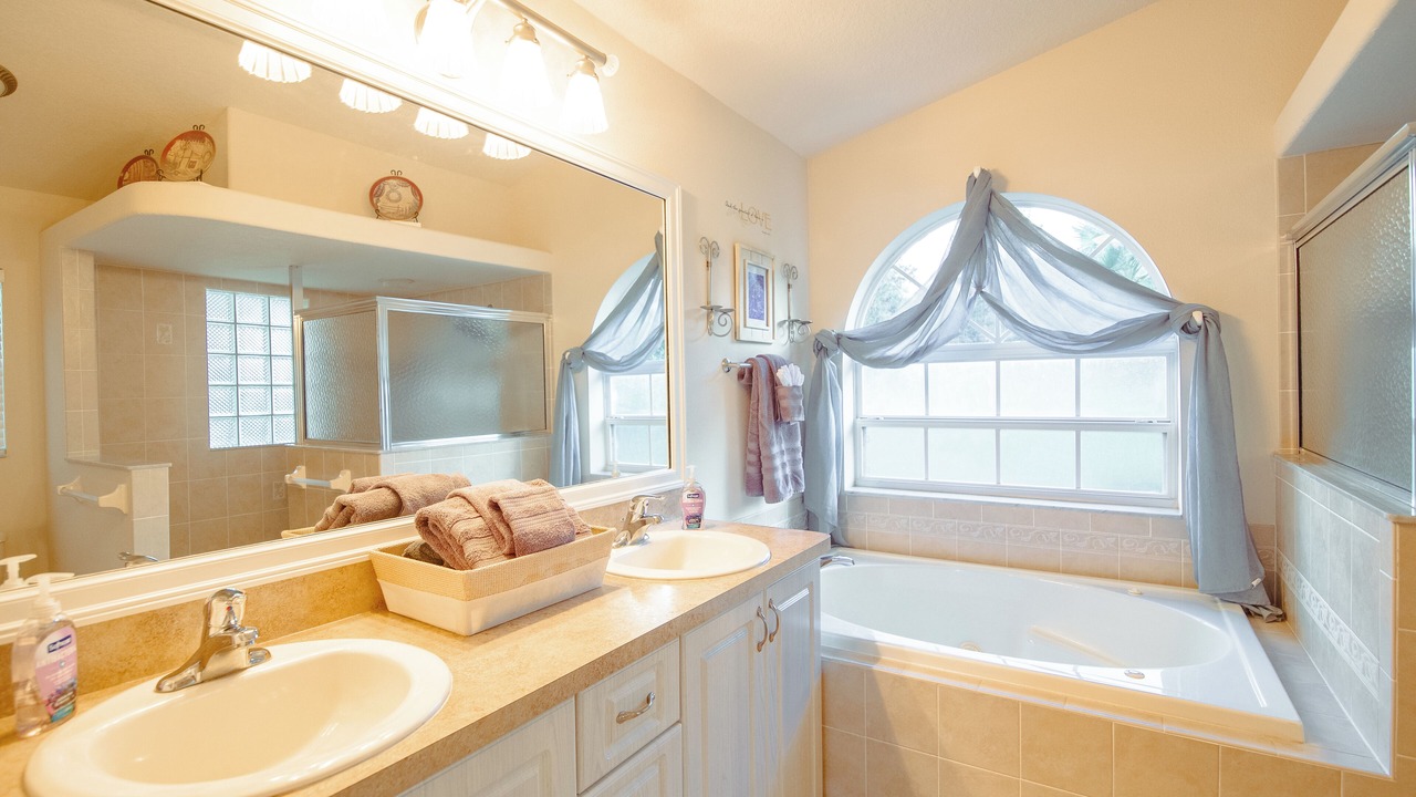 Photo of Bathroom in Brooksville