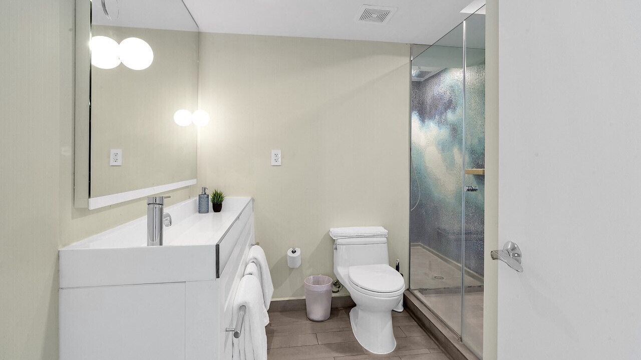 Photo of Bathroom in West Avenue