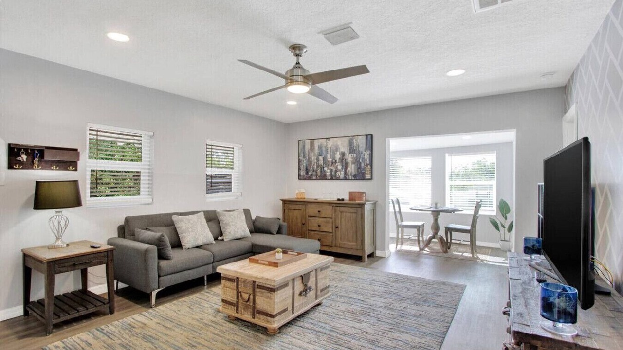 Photo of Livingroom in Seminole Heights