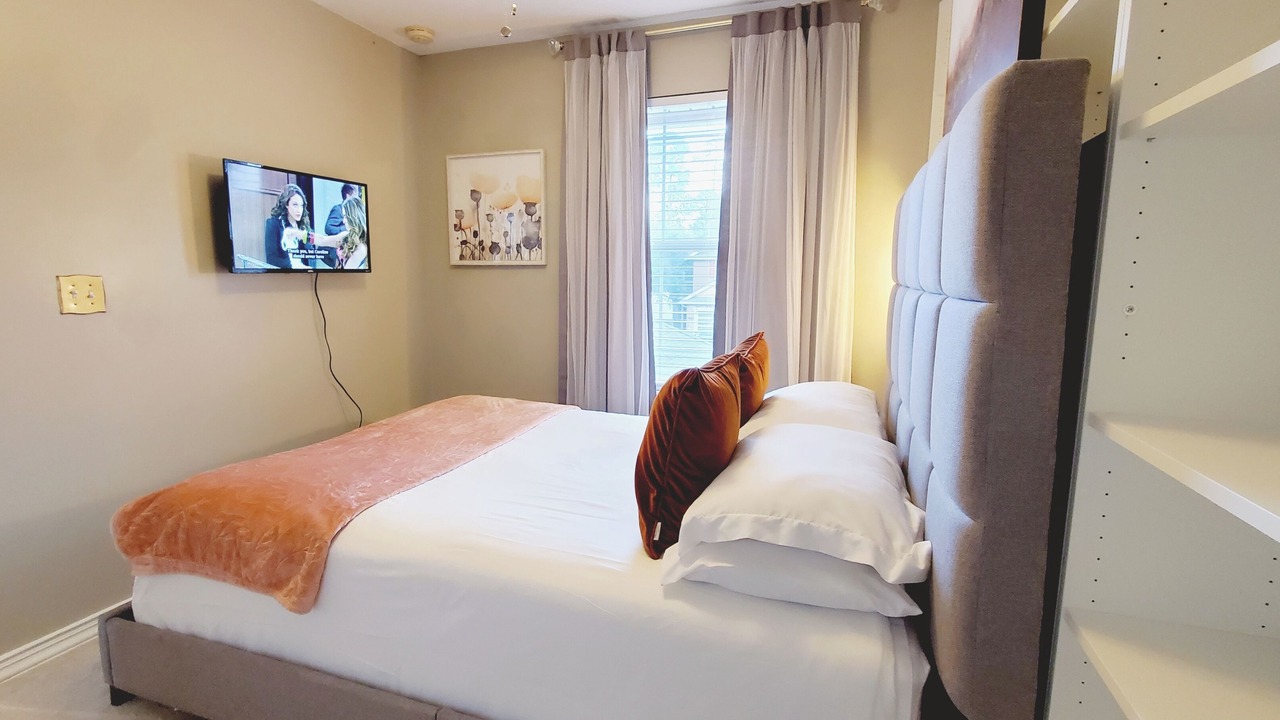 Photo of Bedroom in Northside
