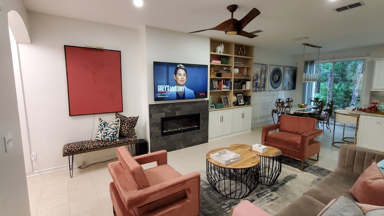 Photo of Livingroom in Northside