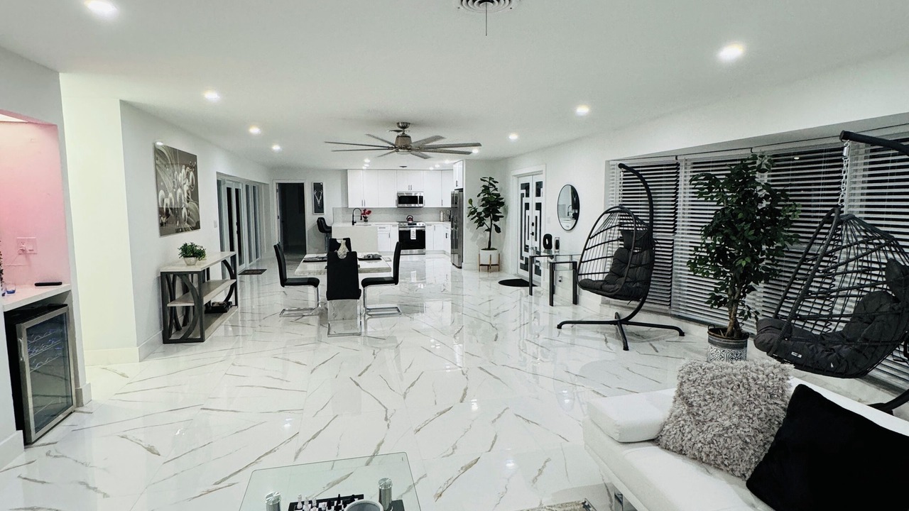 Photo of Livingroom in Coral Ridge Isles