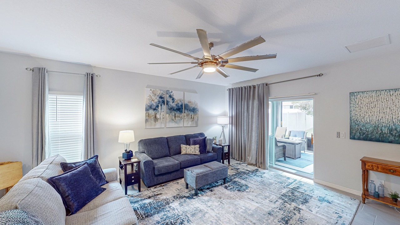 Photo of Livingroom in Groveland