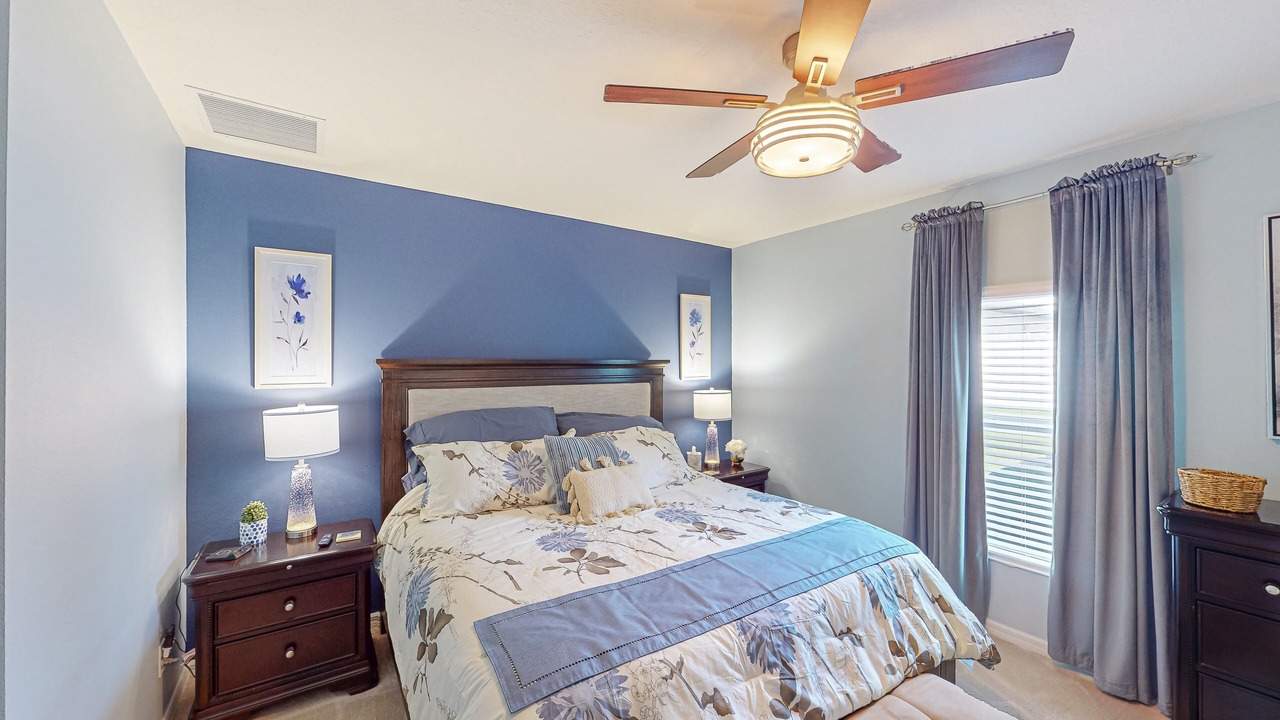 Photo of Bedroom in Groveland