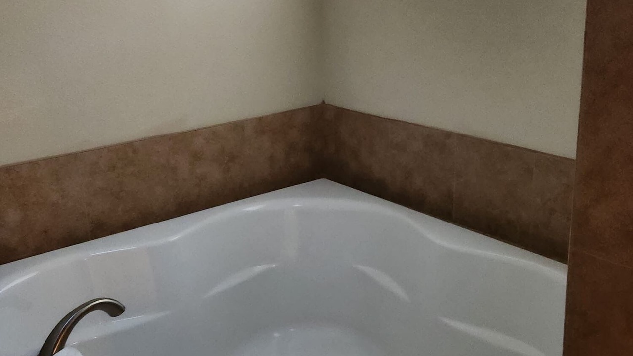 Photo of Bathroom in Azalea Park