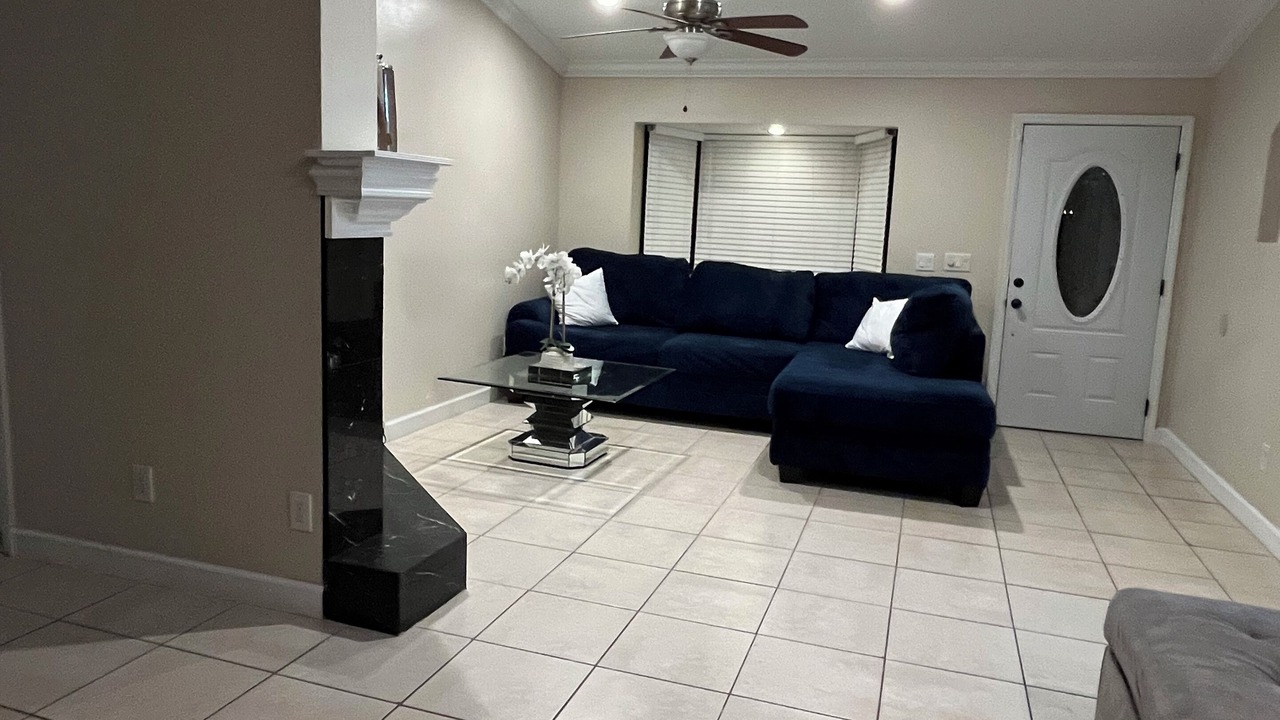 Photo of Livingroom in Azalea Park