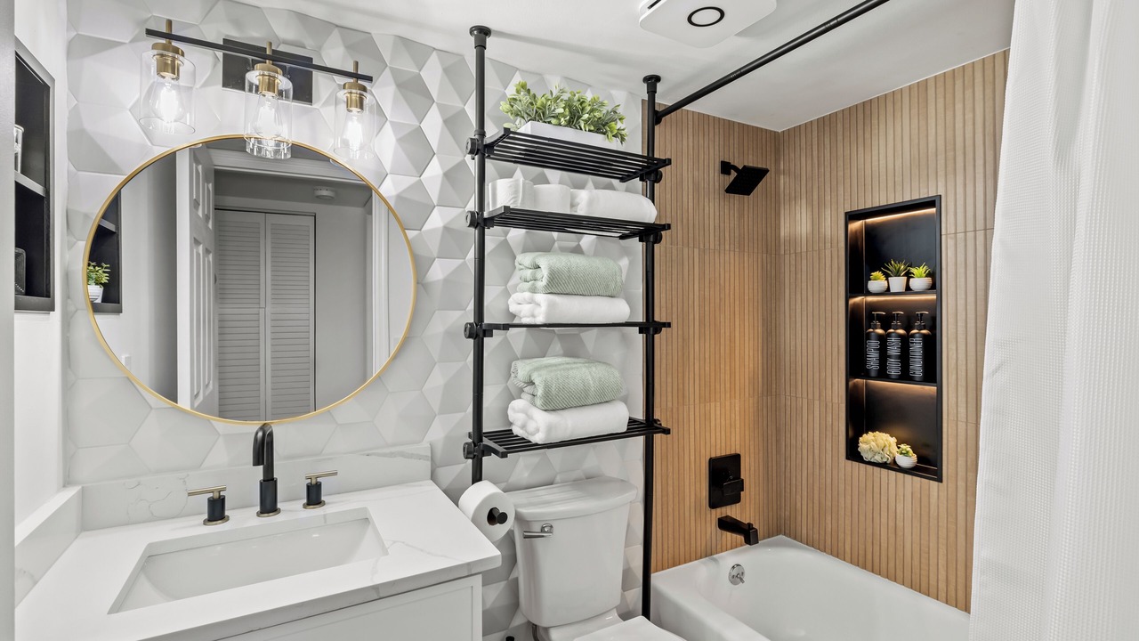 Photo of Bathroom in Plantation