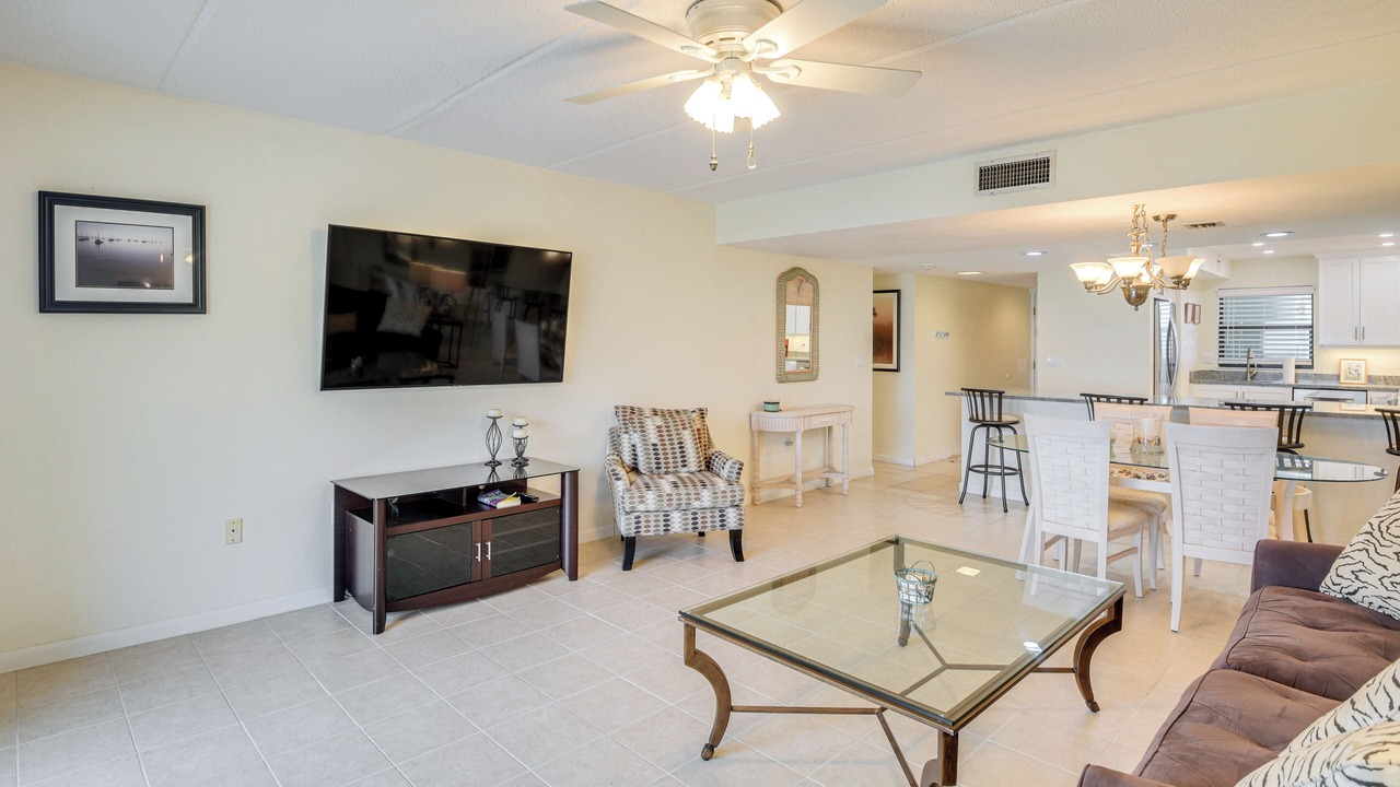 Photo of Livingroom in Ocean View Halifax Estates