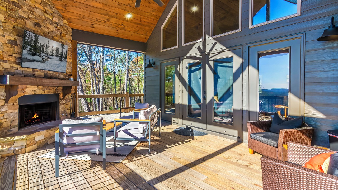 Photo of Patio Balcony in Ellijay