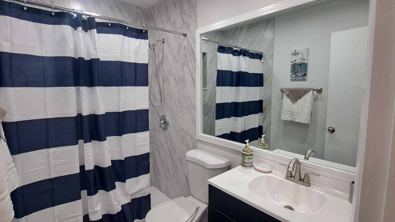 Photo of Bathroom in Sun 'N Lake