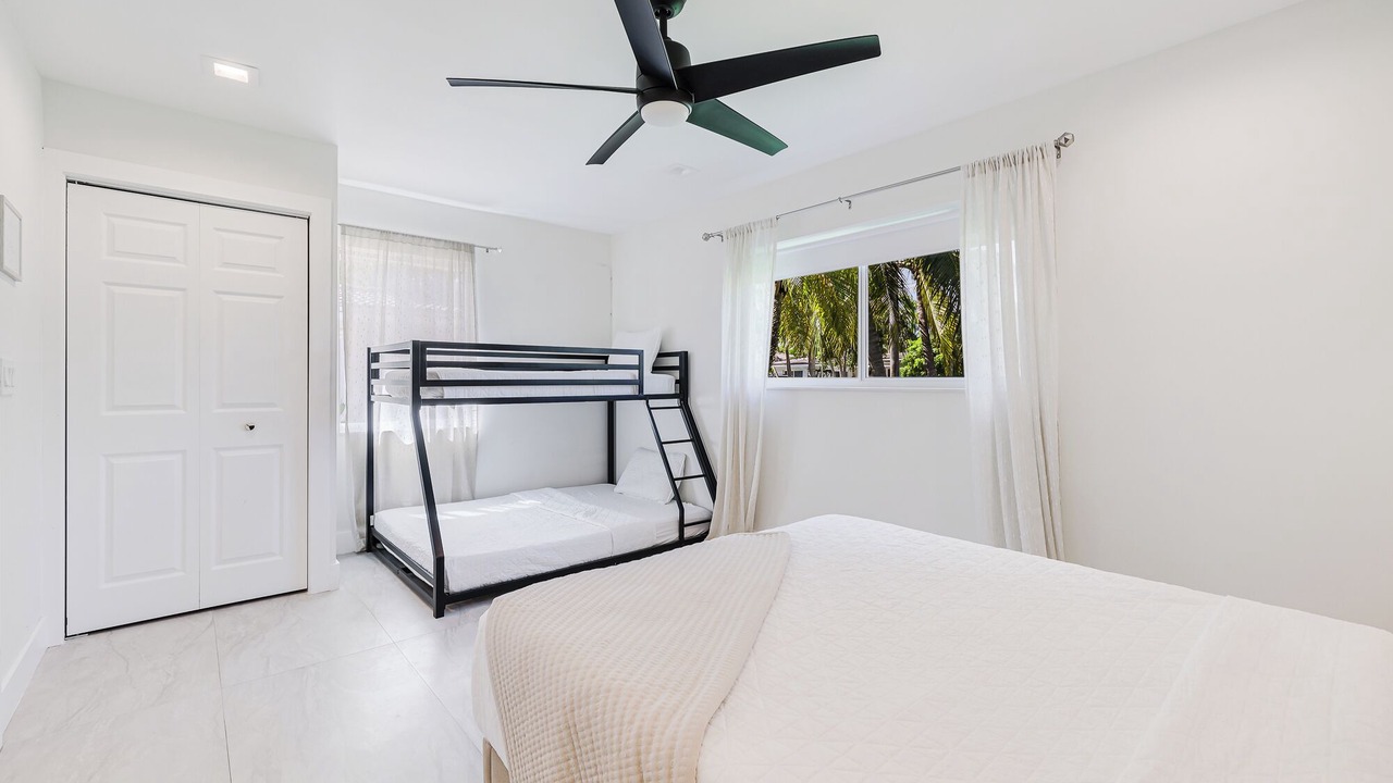 Photo of Bedroom in Poinsettia Heights