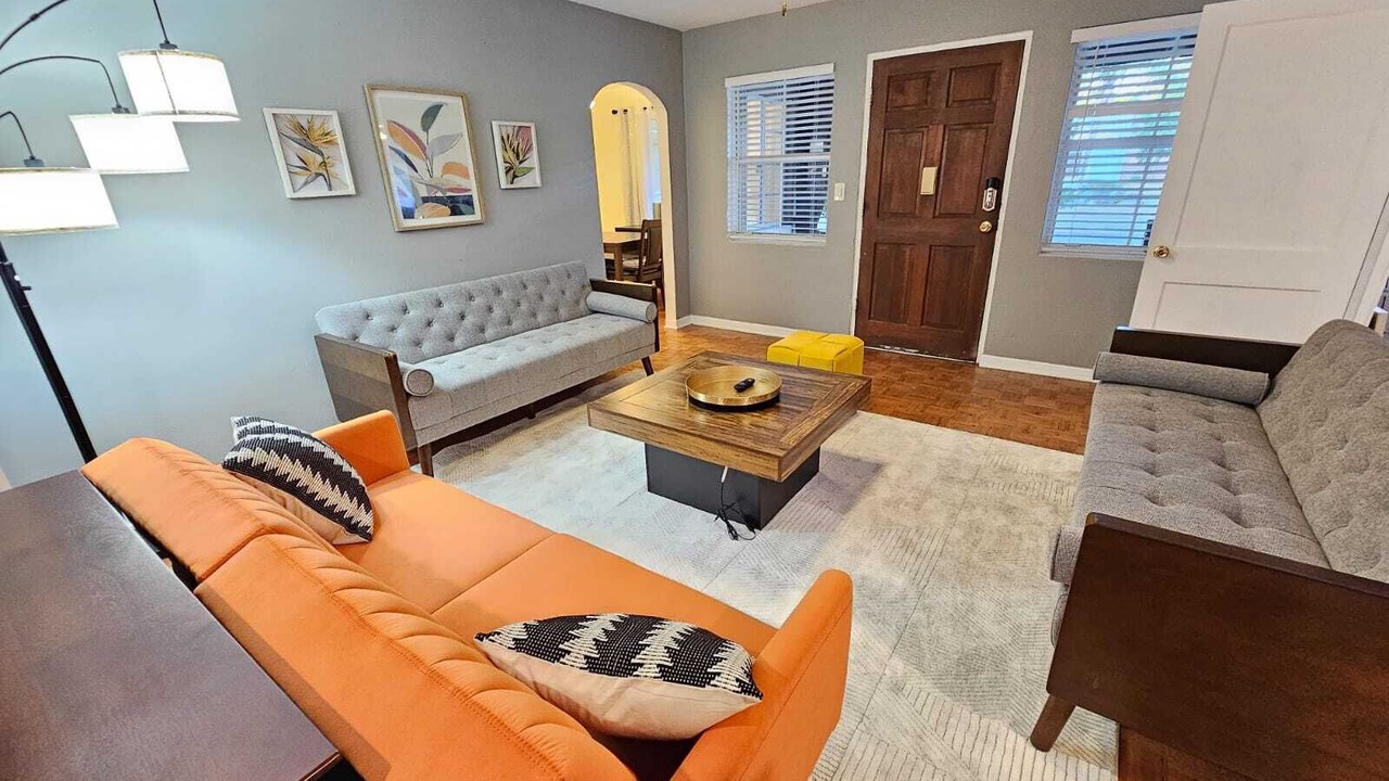 Photo of Livingroom in Colonialtown South