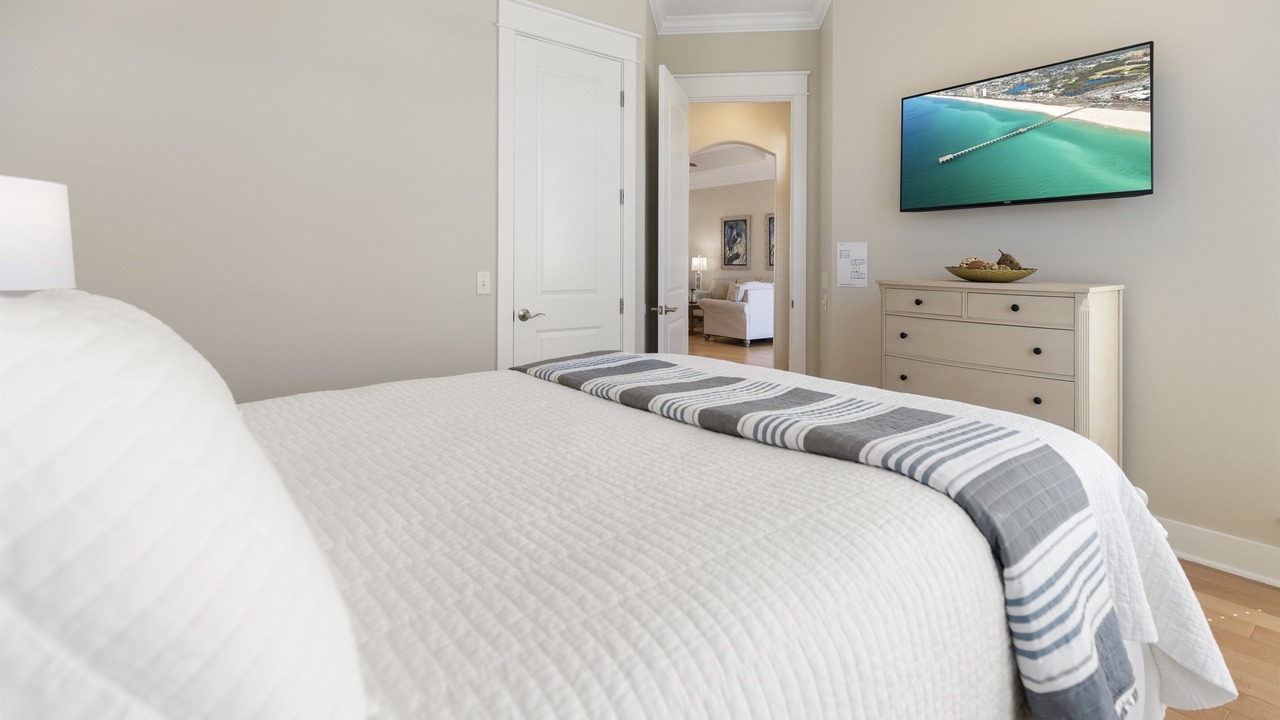 Photo of Bedroom in Hollywood Beach