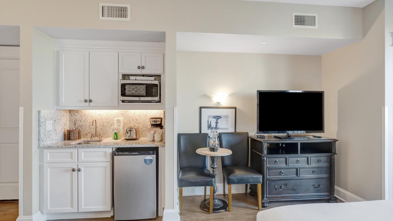 Photo of Bedroom in Baytowne Wharf