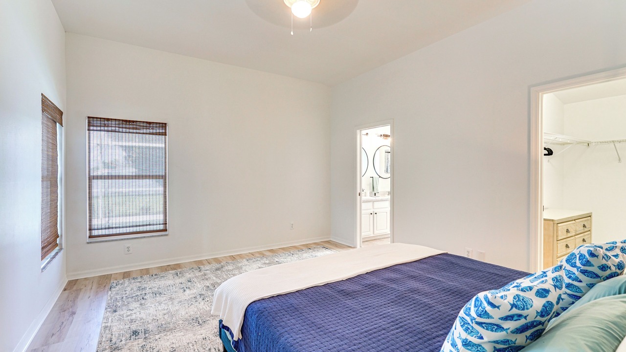 Photo of Bedroom in Beachwalk Isles