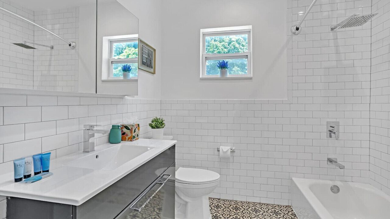 Photo of Bathroom in Miami Springs
