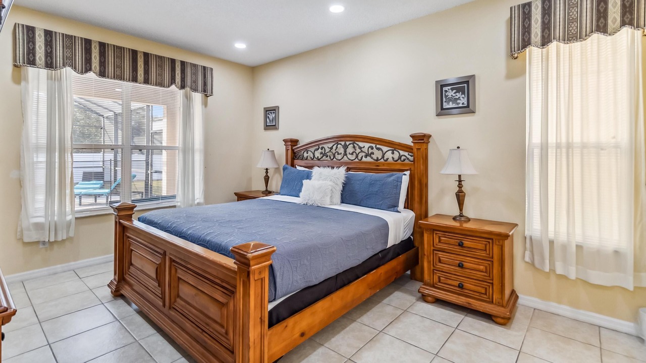Photo of Bedroom in Seasons