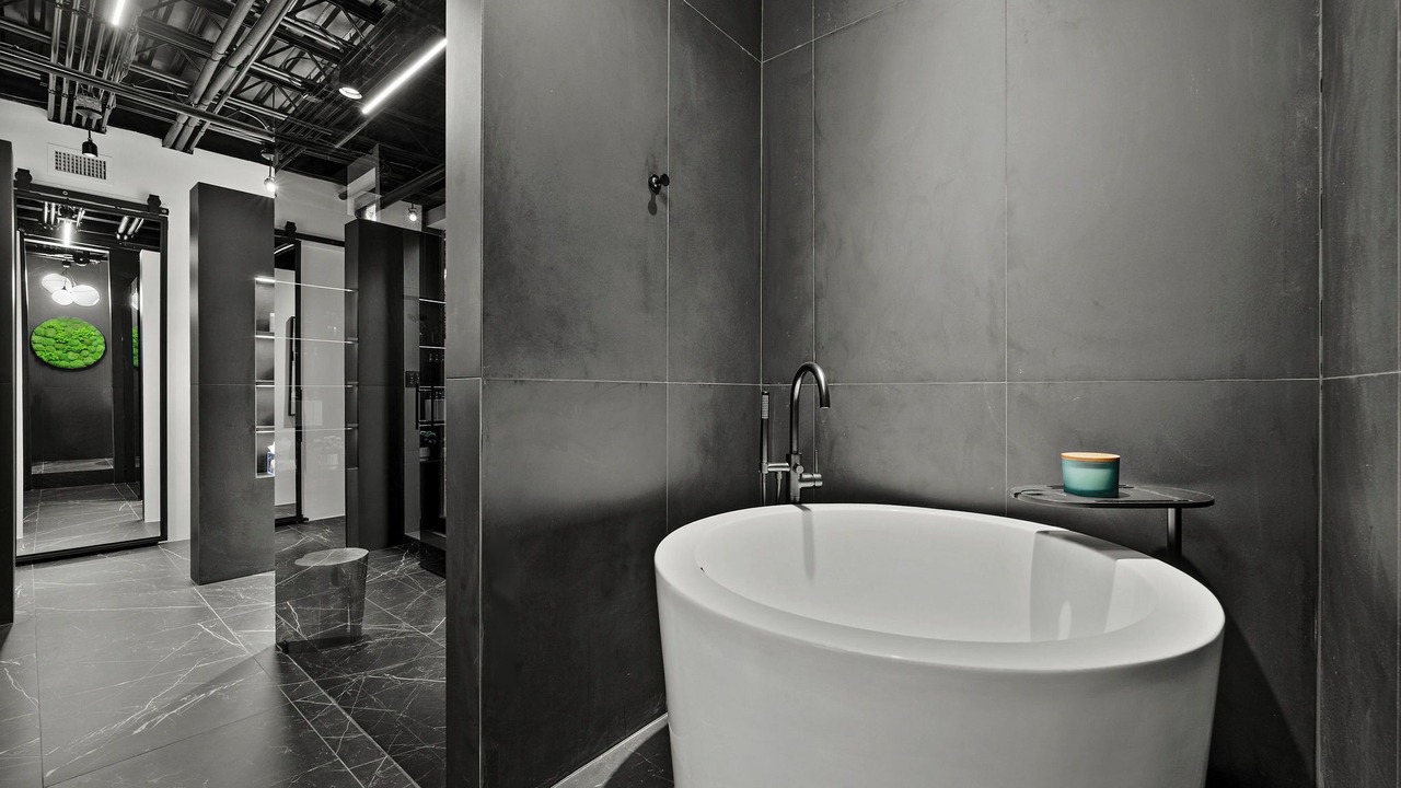 Photo of Bathroom in Naples