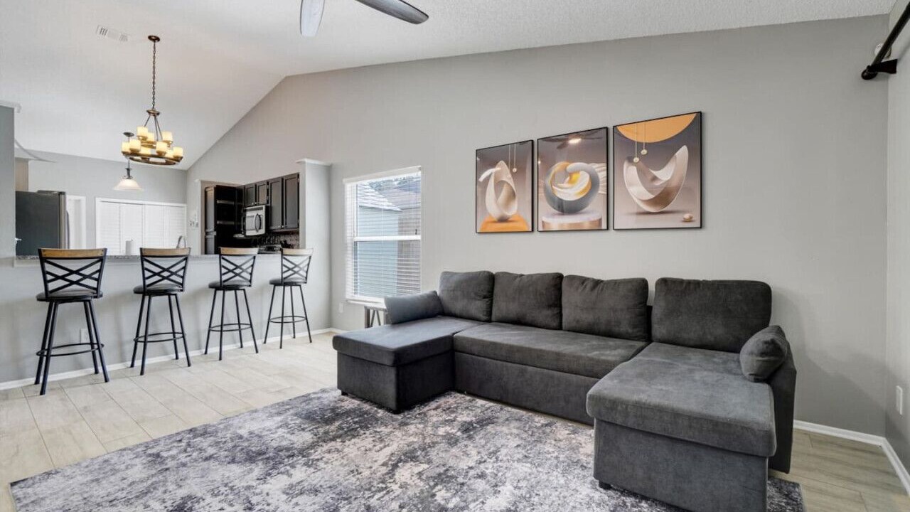 Photo of Livingroom in Lake Mary