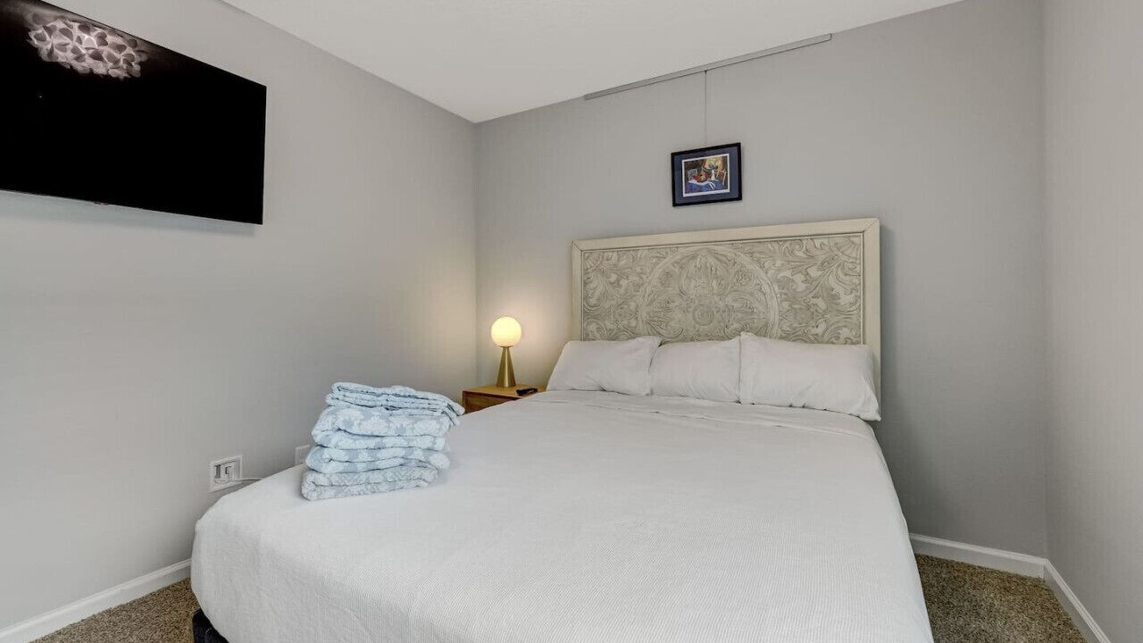 Photo of Bedroom in Murray Hill