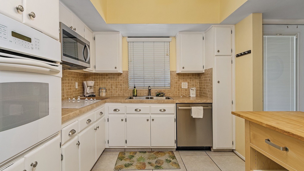 Photo of Kitchen in Caloosahatchee