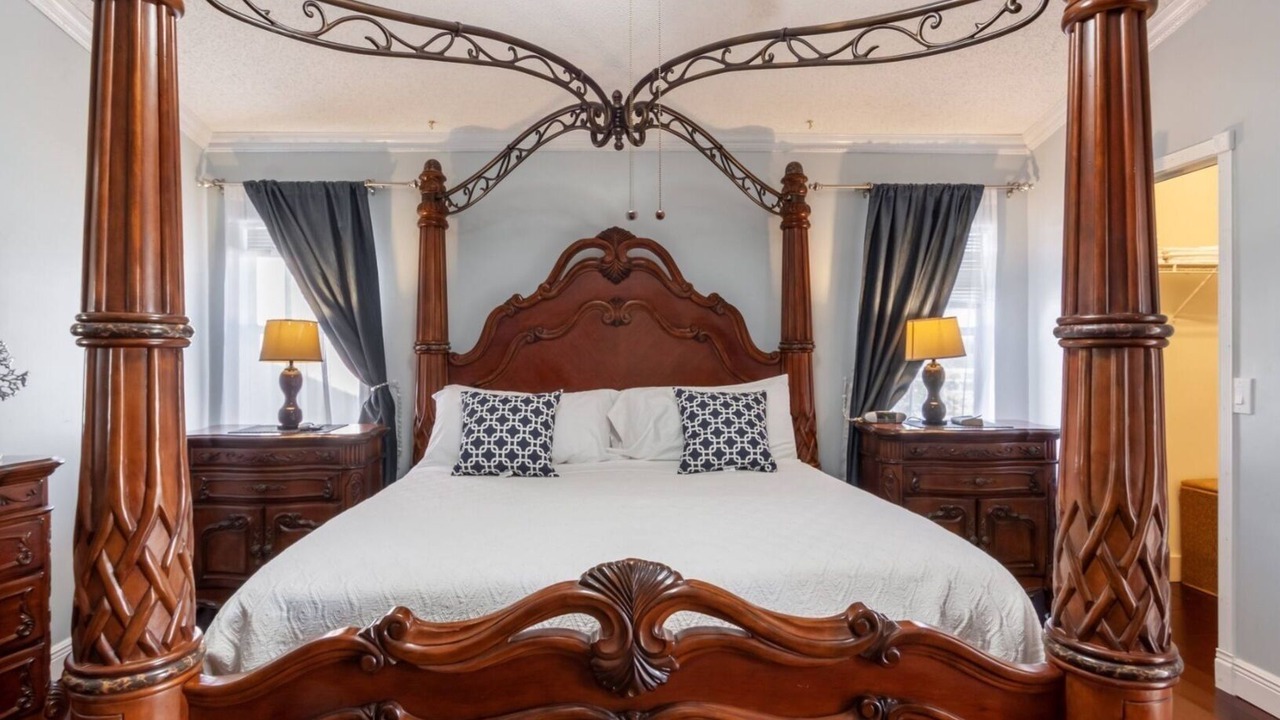 Photo of Bedroom in Coconut Creek