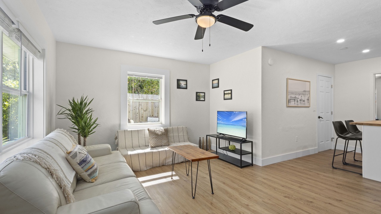 Photo of Livingroom in River District