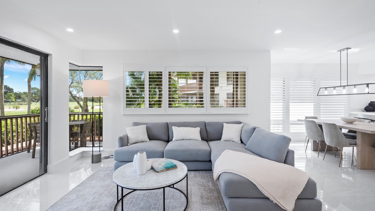 Photo of Livingroom in Hunt Club