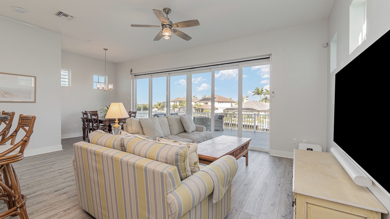 Photo of Livingroom in Pelican