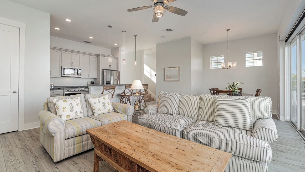 Photo of Livingroom in Pelican