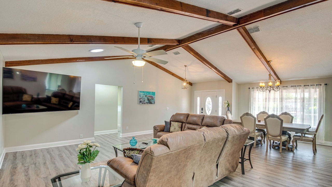 Photo of Livingroom in Palm Harbor