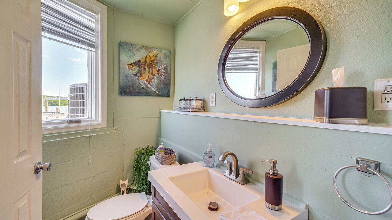 Photo of Bathroom in Nettles Island