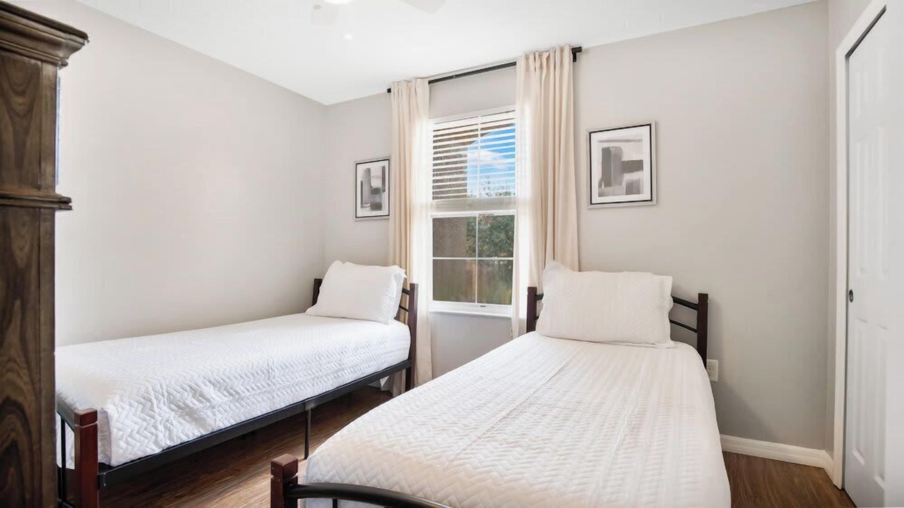 Photo of Bedroom in Crestwynd Bay
