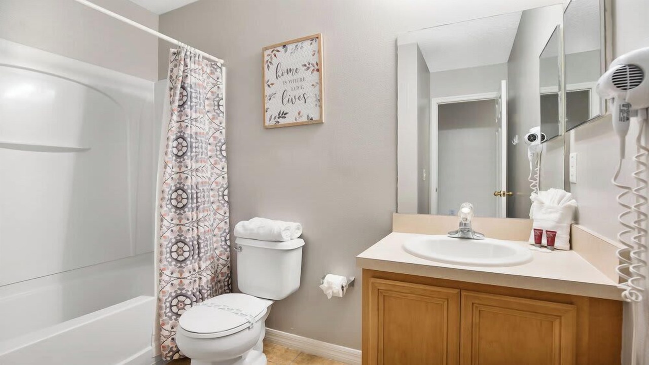 Photo of Bathroom in Crestwynd Bay