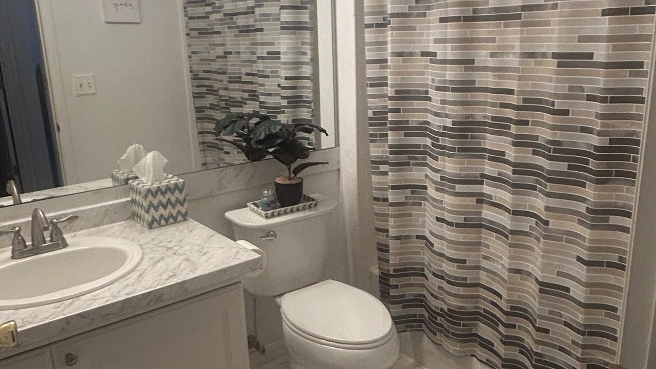 Photo of Bathroom in Ridgewood Lakes