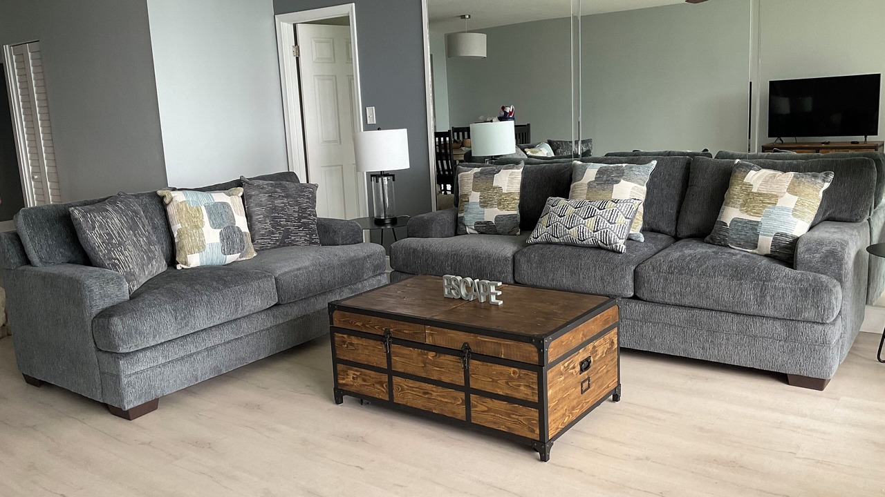 Photo of Livingroom in Bayway Isles